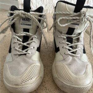 CLOSEOUTSALE Vans hightops